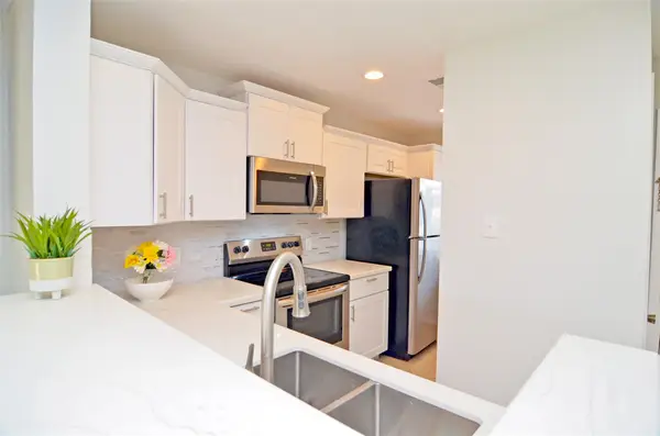 18800 Egret Bay Boulevard #1201, Webster, TX 77058