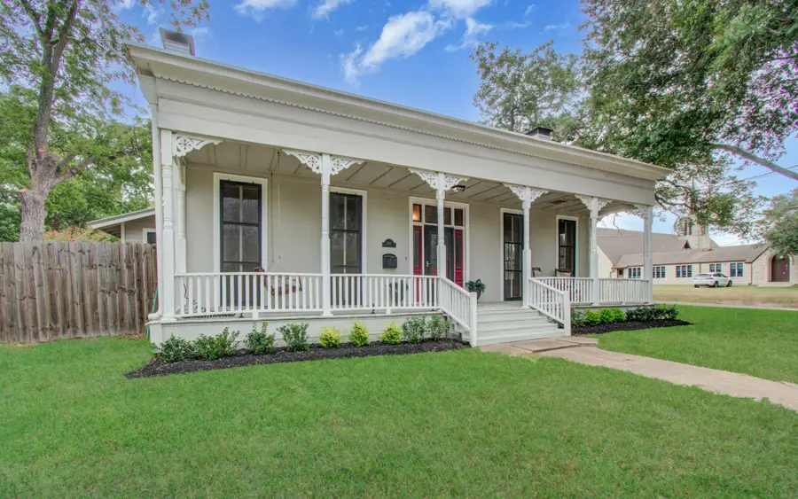 502 S College Street, Weimar, TX 78962 - #3