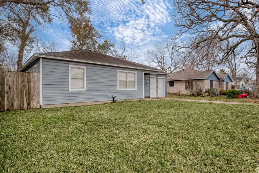 7523 Roswell Street, Houston, TX 77022 - Image #2
