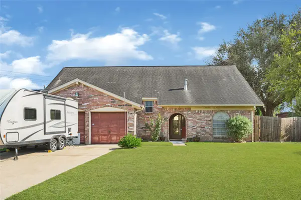 3911 Thistlewood Drive, Pasadena, TX 77504