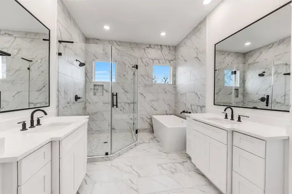 806 Fisher Street #B, Houston, TX 77018