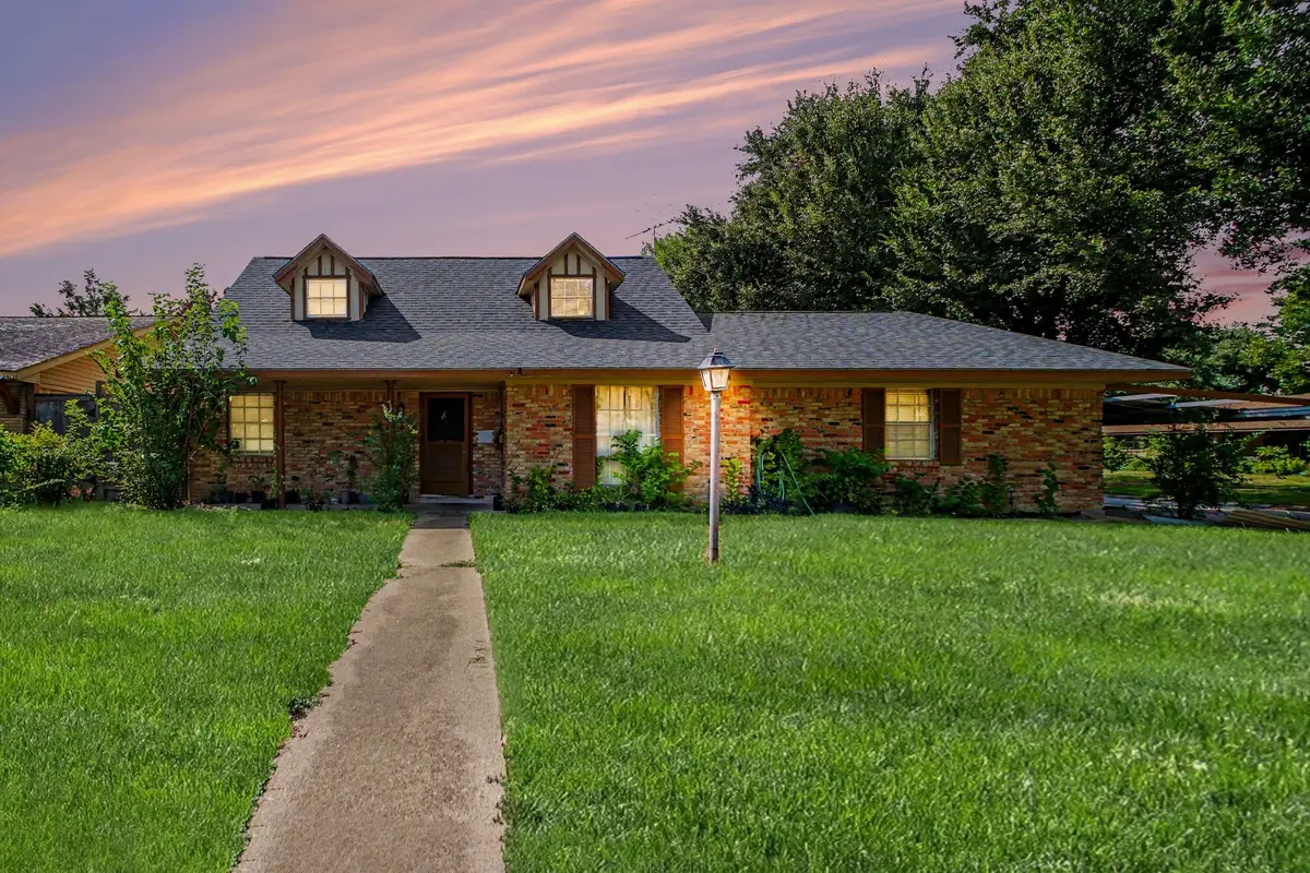 2806 Dewberry Lane, Pasadena, TX 77502 - #1