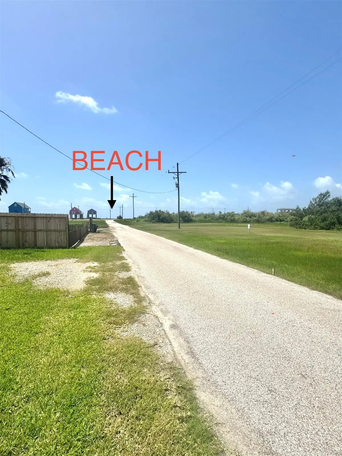 1048 Blacks Slip, Gilchrist, TX 77617 - #1