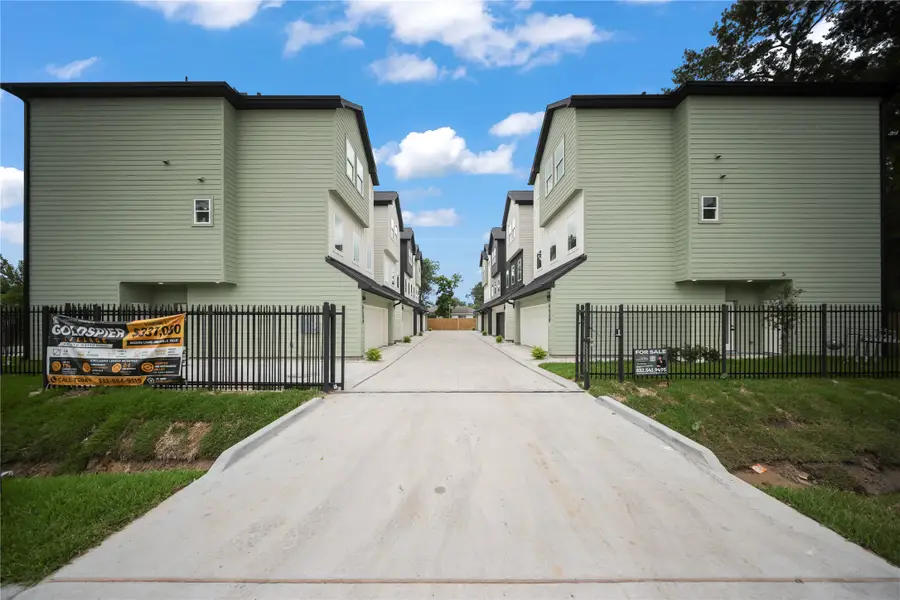 6540 Goldspier St, Houston, TX 77091 - #2