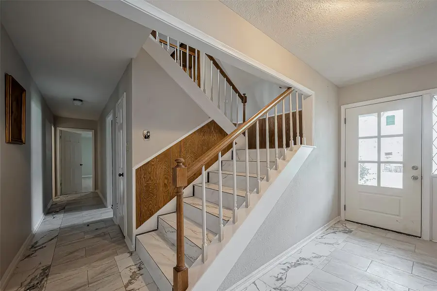 811 Loire Lane, Houston, TX 77090 - Image #3