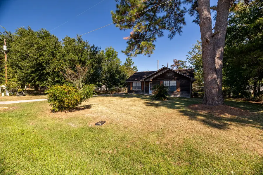 218 N Franklin Avenue, Cleveland, TX 77327 - Image #2