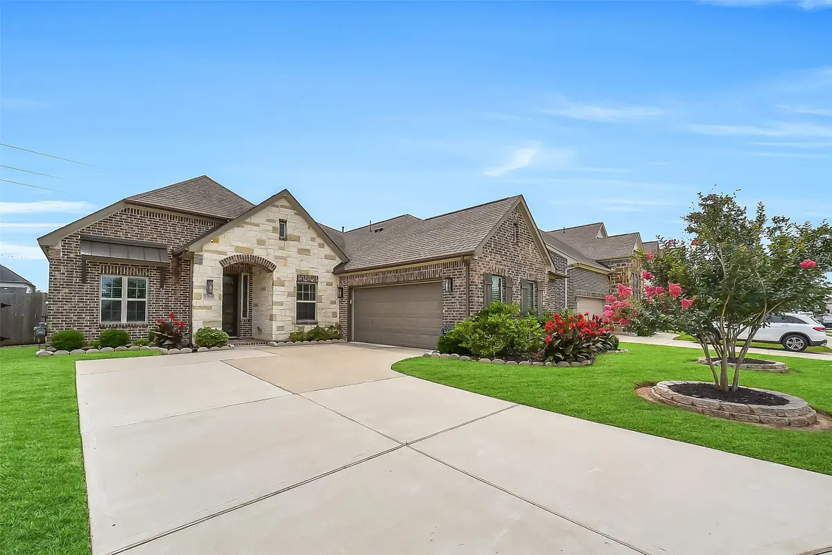 33519 Green Prairie Drive, Brookshire, TX 77423 - #1