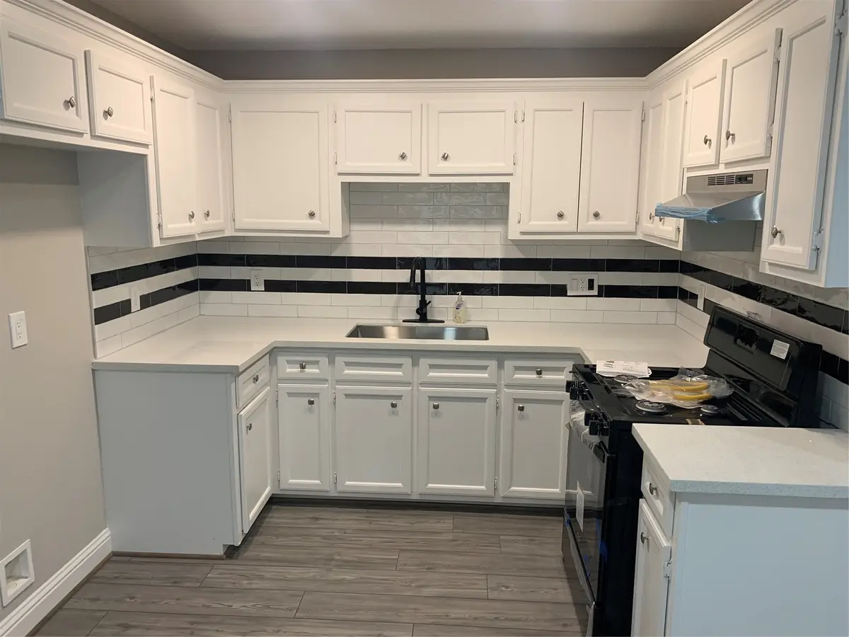 905 San Jacinto Street, Highlands, TX 77562 - Image #1