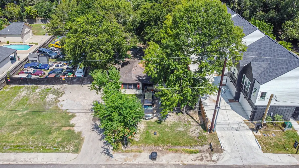5101 Mallow Street, Houston, TX 77033 - #1