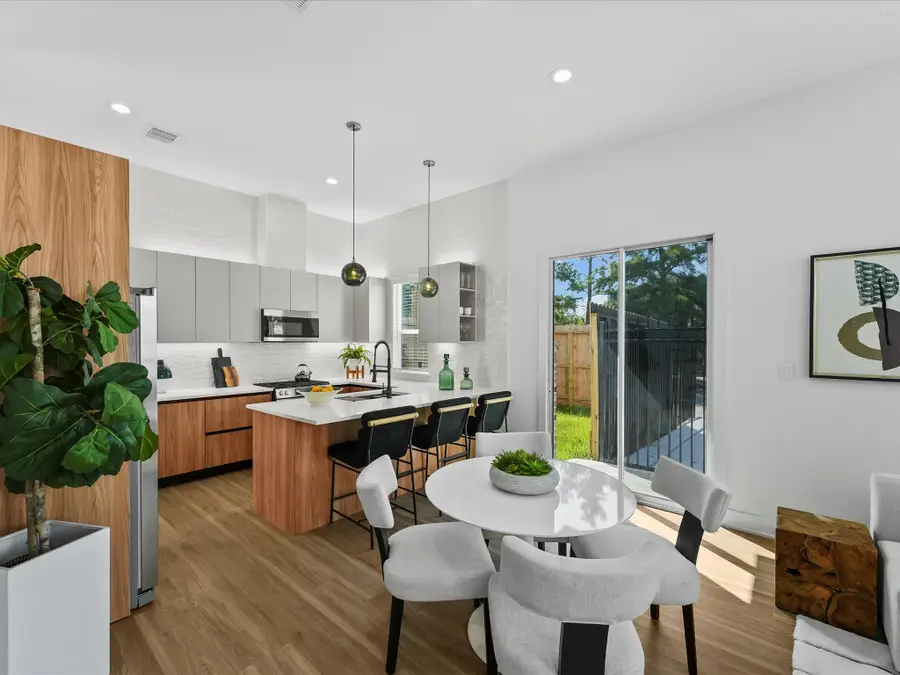 2599 Paul Quinn, Houston, TX 77091 - #2