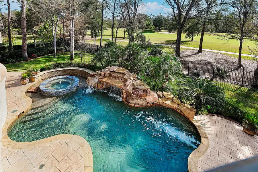 19 Hepplewhite Way, The Woodlands, TX 77382 - #3