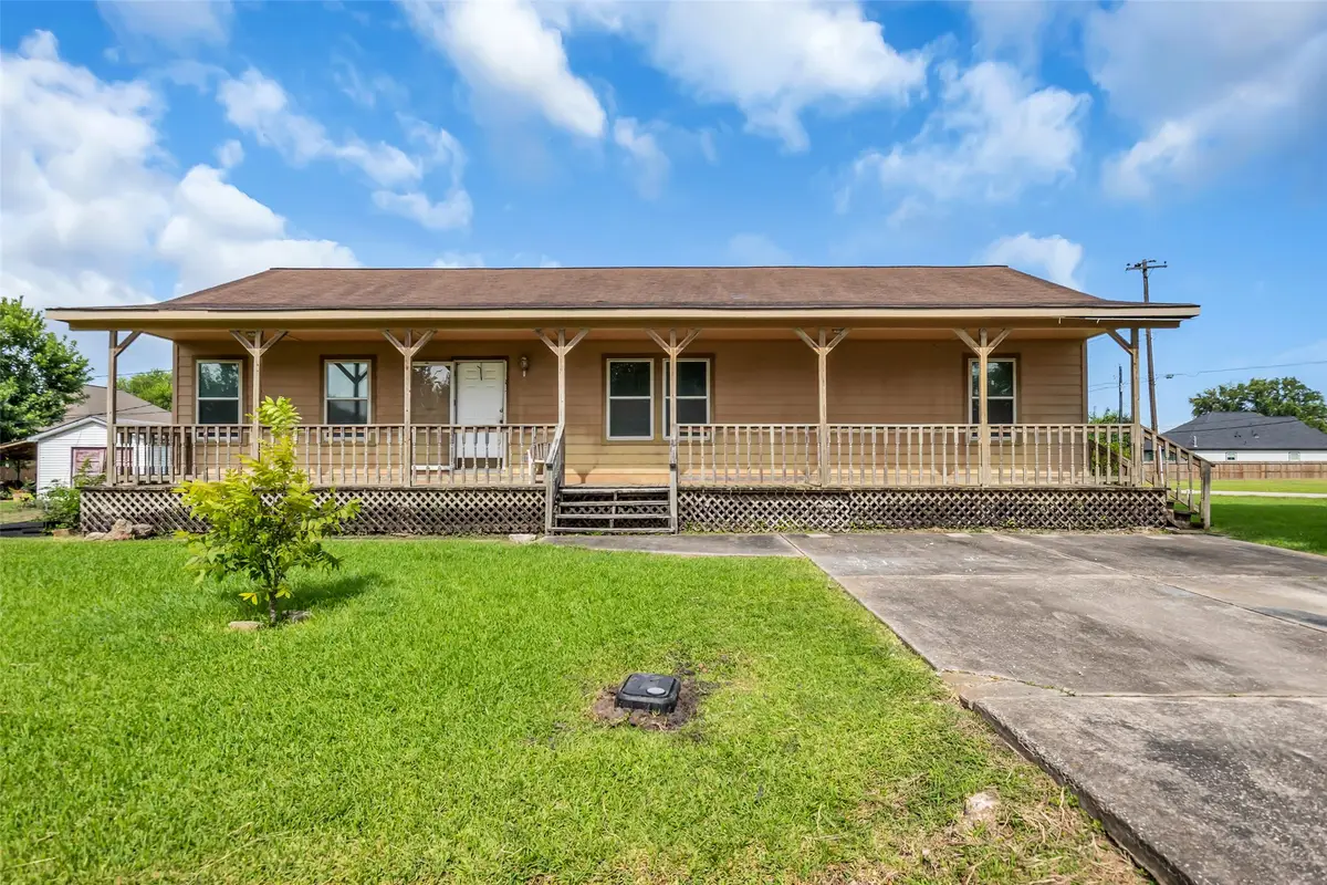 831 Easy St, La Porte, TX 77571 - #1