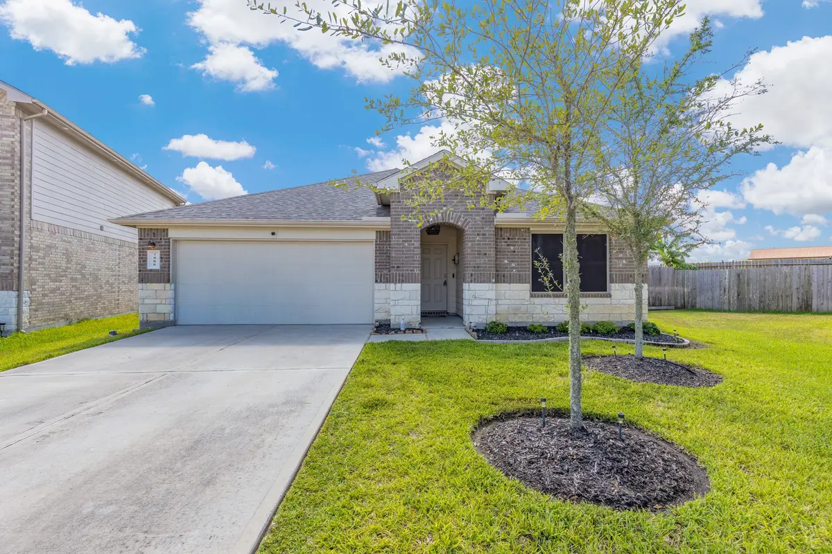 7906 Tamarind Lane, Baytown, TX 77521 - #1