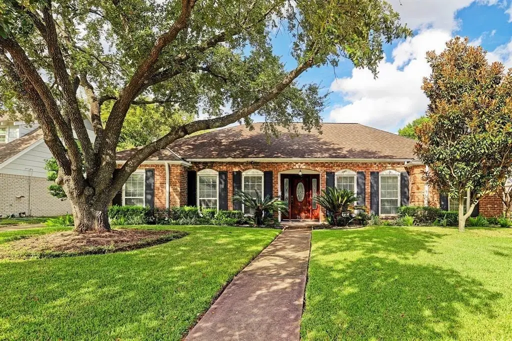 7810 Meadowglen Lane, Houston, TX 77063 - Image #1