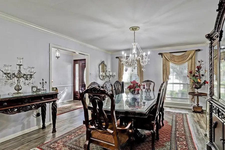 7810 Meadowglen Lane, Houston, TX 77063 - Image #2