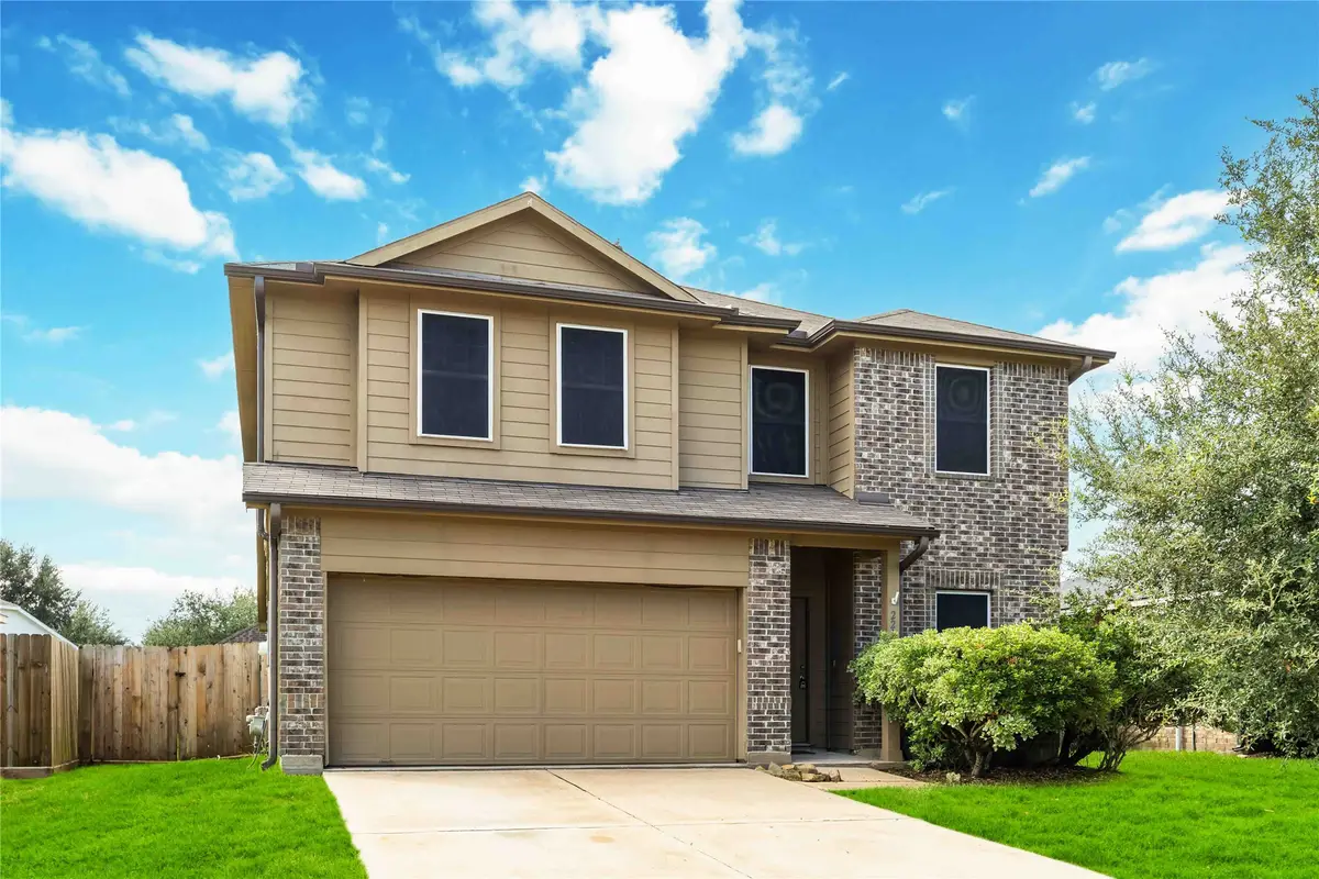 221 Shoshone Ridge Drive, La Marque, TX 77568 - Image #1