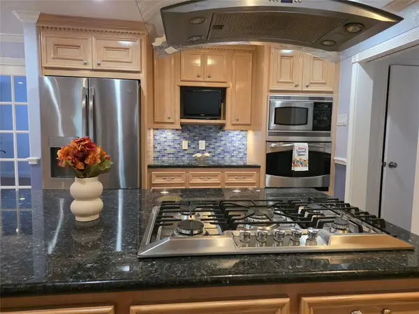 1802 Oaks Drive, Pasadena, TX 77502