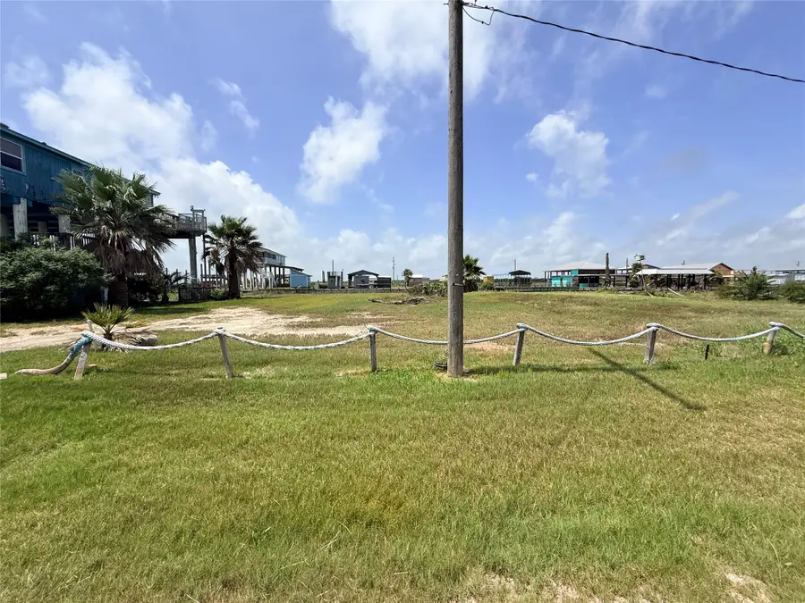 1495 Mabry St Street, Gilchrist, TX 77617 - #2