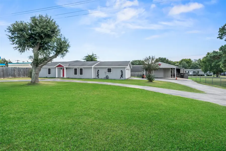 28599 Bunting Road, Waller, TX 77484 - Image #2