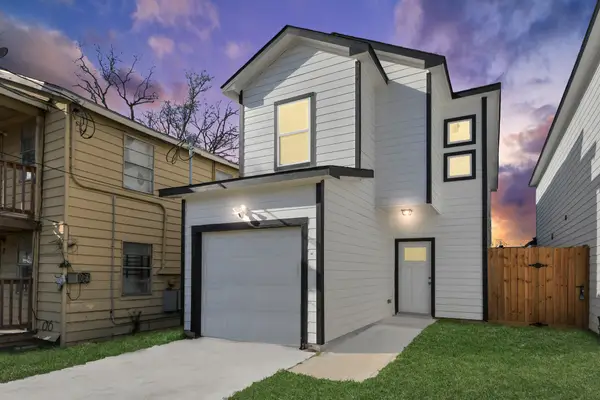 4011 Elmwood Street, Houston, TX 77051