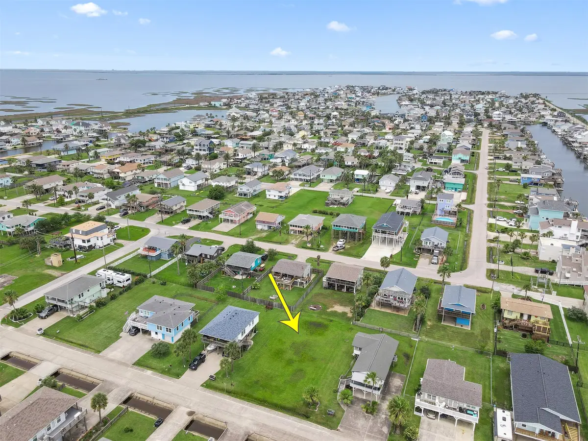 16534 Jolly Roger, Jamaica Beach, TX 77554 - Image #1