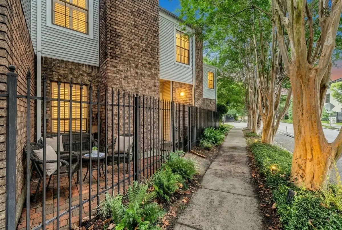 2113 Waugh Drive, Houston, TX 77006 - #1
