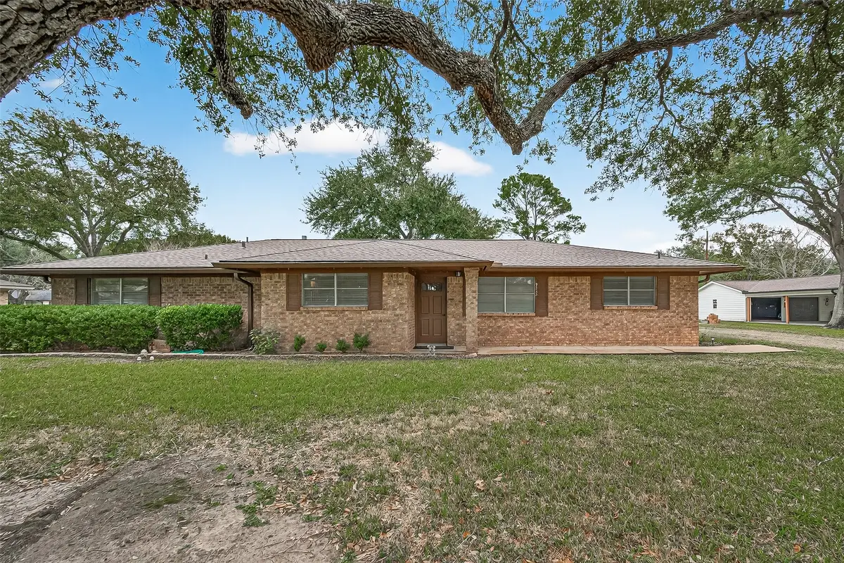 9525 Gene Street, Needville, TX 77461 - Image #1