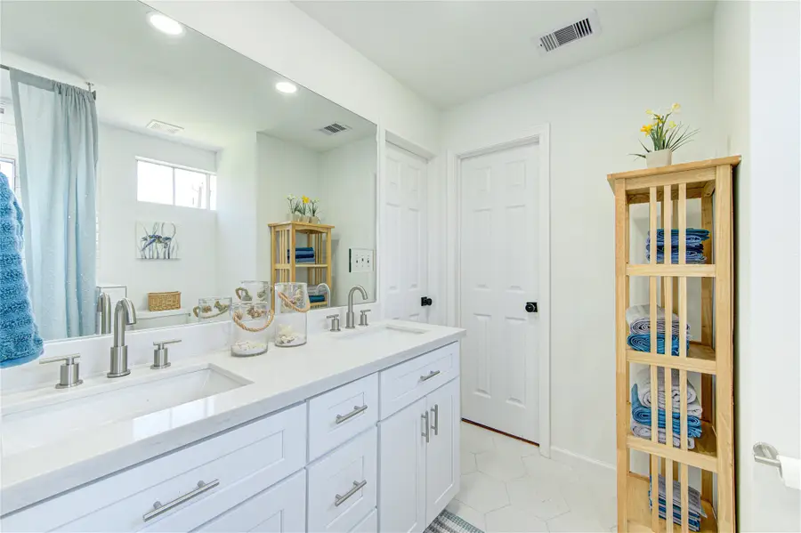 411 Galley Way, Freeport, TX 77541 - #3