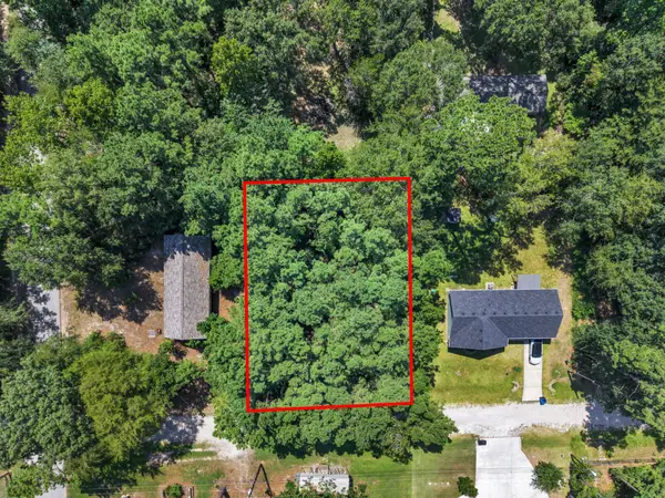 0 Walnut, Montgomery, TX 77356
