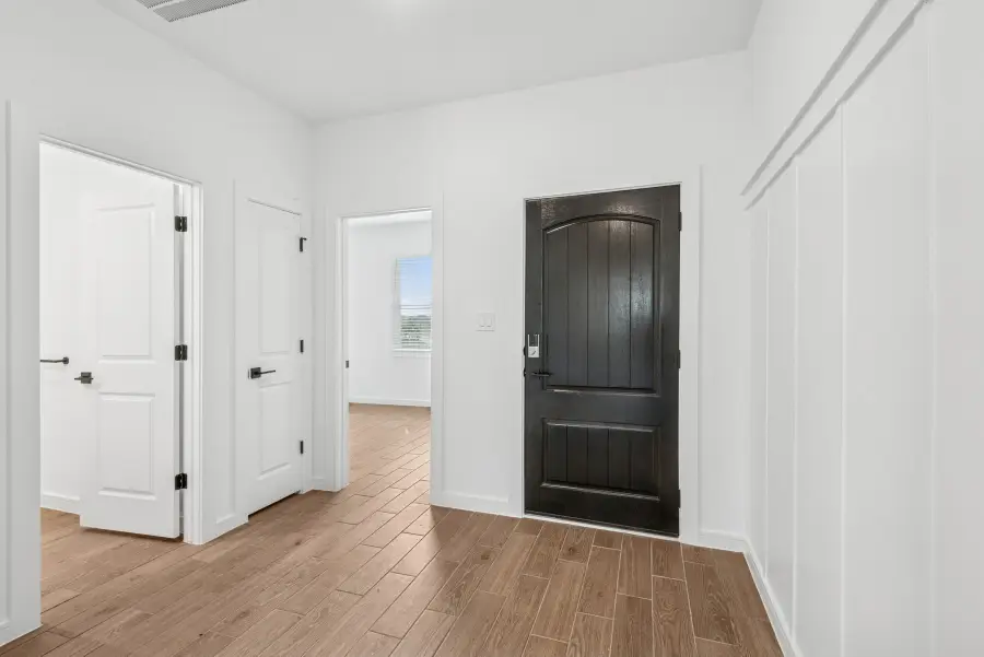 638 Gaylor Manor Lane, Dayton, TX 77535 - Image #2