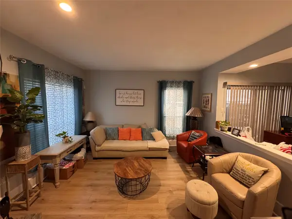 3100 Walnut Bend Lane #201, Houston, TX 77042