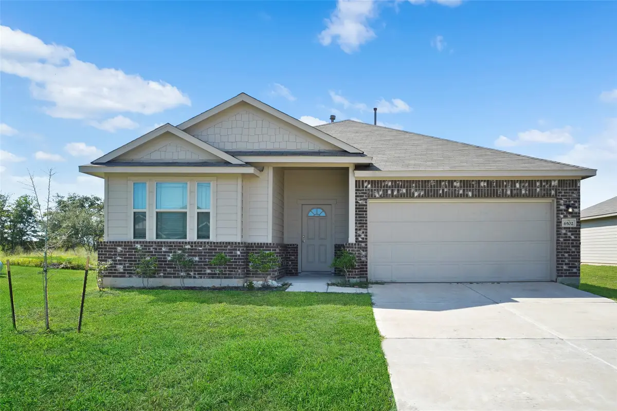 6502 Blimp Base Boulevard, Hitchcock, TX 77563 - Image #1