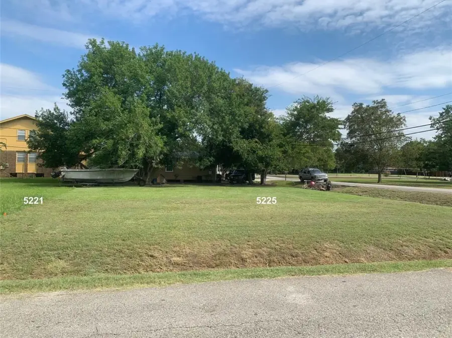 5221 Ricky Street, Houston, TX 77033 - Image #2