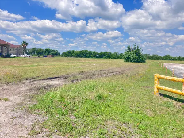 301 Sh 146, Texas City, TX 77591