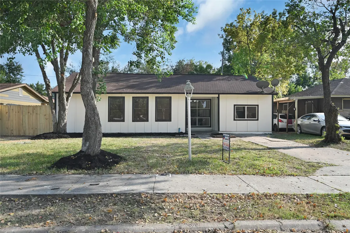5926 Belneath Street, Houston, TX 77033 - Image #1