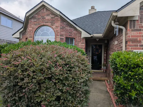 8005 Big Oak Drive, Texas City, TX 77591