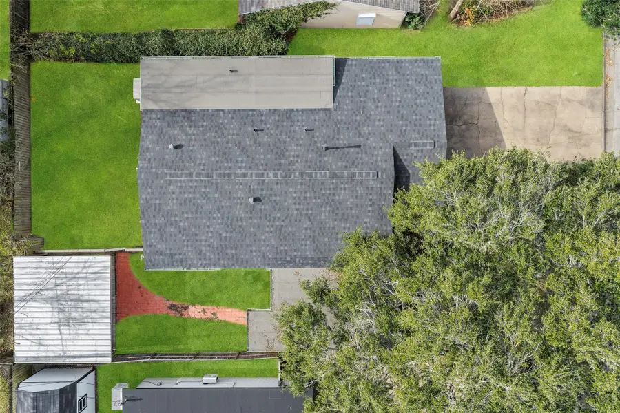 115 Marlin Avenue, Galveston, TX 77550 - Image #2