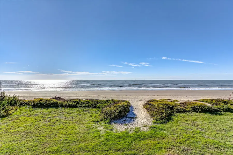 1508 Highway 87, Gilchrist, TX 77617 - Image #2