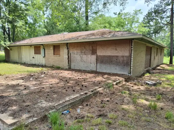 911 Shore Shadow Drive, Houston, TX 77336