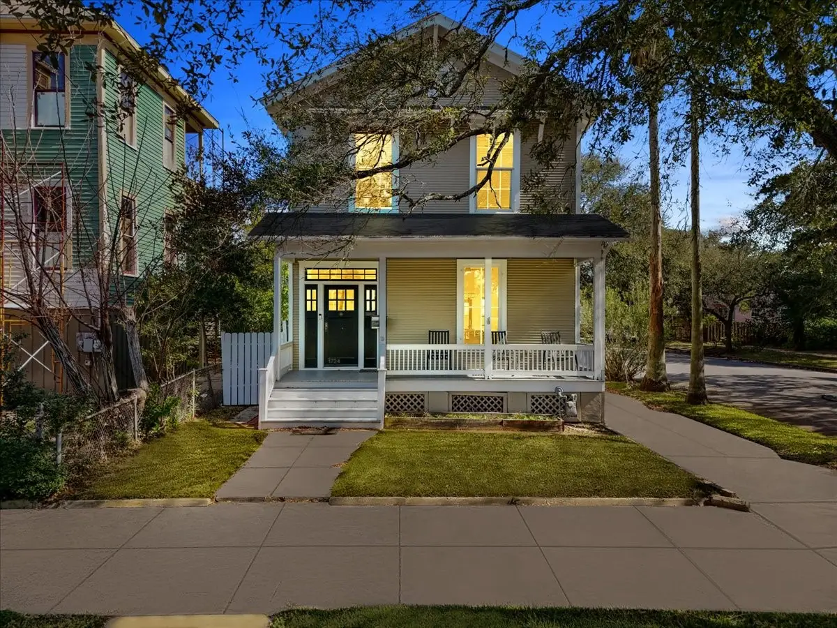 1724 33rd Street, Galveston, TX 77550 - Image #1