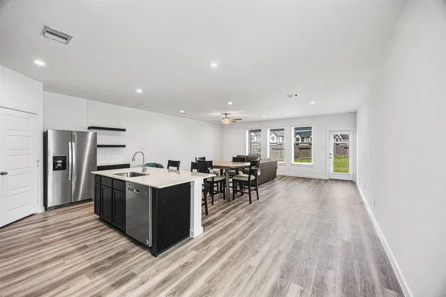 12305 Brandenburg Gate Drive, Houston, TX 77047 - Image #2