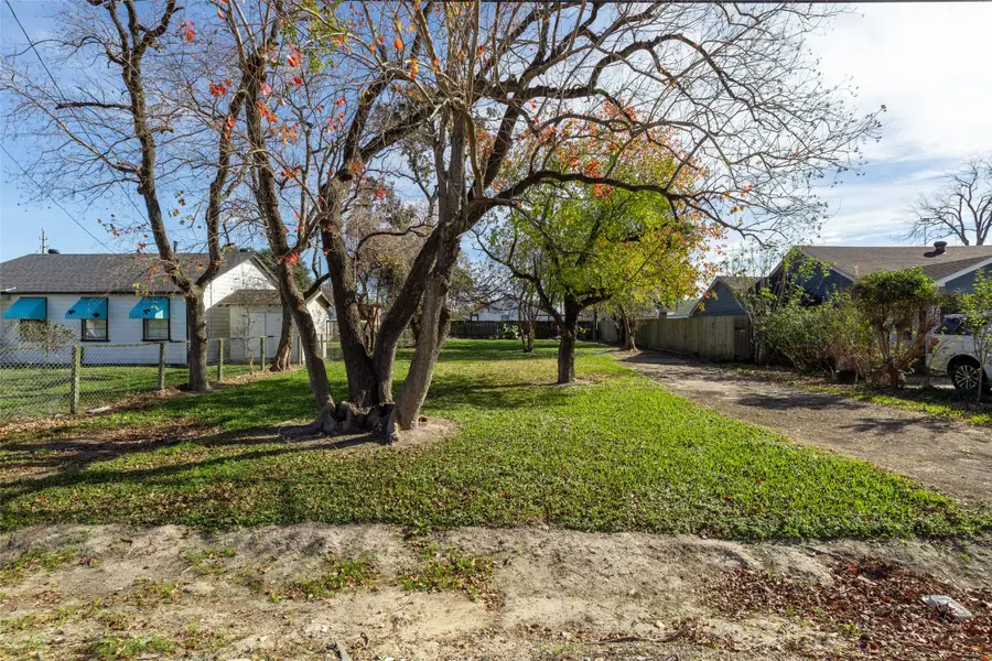 6222 Kirkwood Street, Houston, TX 77022 - Image #2