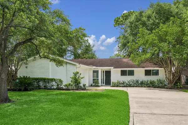 9319 Meadowcroft Drive, Houston, TX 77063