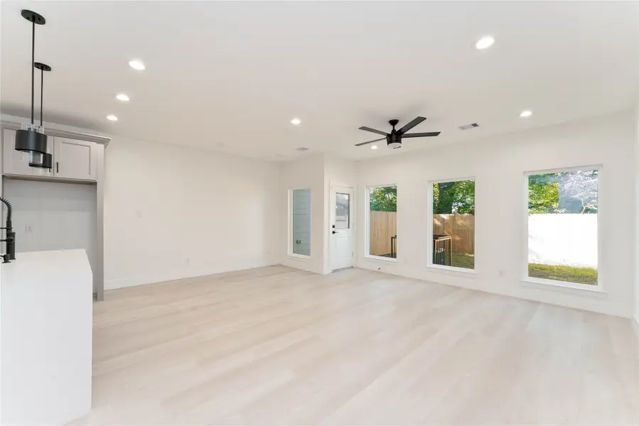 8218 Lawler Street, Houston, TX 77051 - Image #2