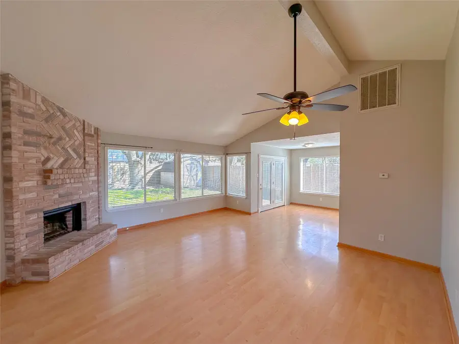 2927 Becket Street, Pearland, TX 77584 - Image #2