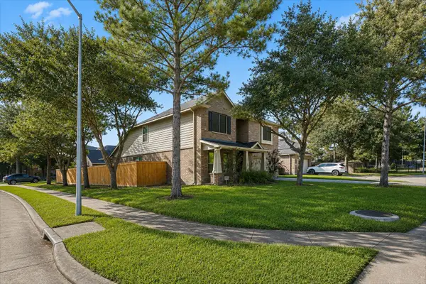 17206 Lowell Lake Lane, Humble, TX 77346