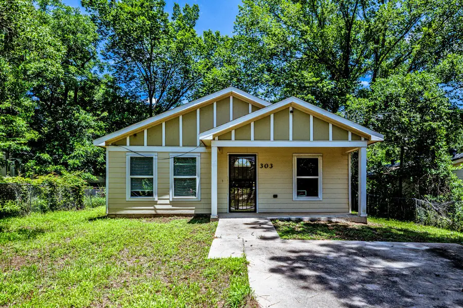 303 Sowell Drive, Huntsville, TX 77320 - #2