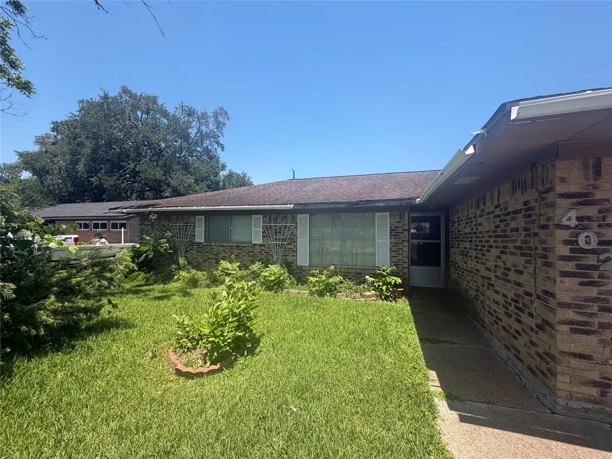 402 S Yaupon Street, Richwood, TX 77531 - #1