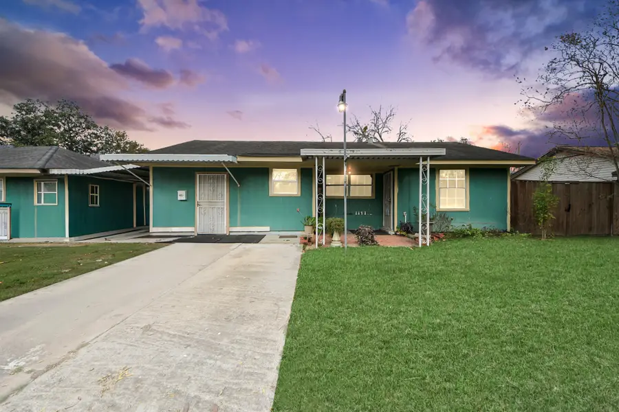 9701 Foredale Street, Houston, TX 77075 - Image #2