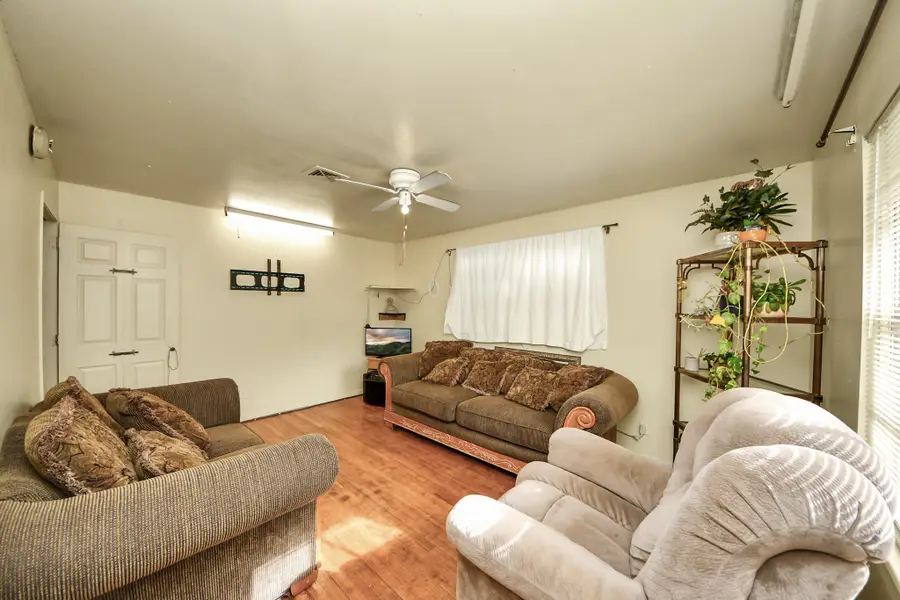 9701 Foredale Street, Houston, TX 77075 - Image #3